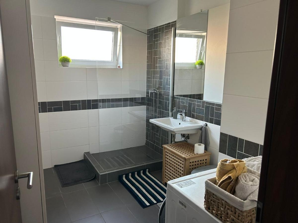 Apartman "Dunaj" Private Parking - Klimatizacia Šamorín 外观 照片